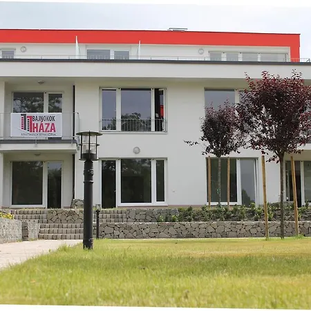 Bajnokok Haza Apartment *